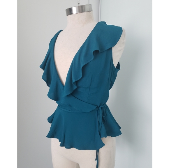 💐SOLD💐4 for$20🌿Forever 21 Wrap Top - Picture 1 of 7